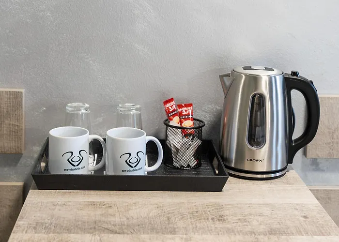 Rcr Einstein Apartahotel