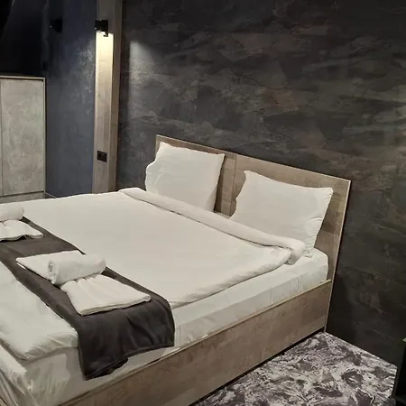 Apartahotel Rcr Einstein