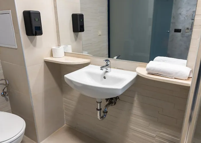 Rcr Einstein Aparthotel