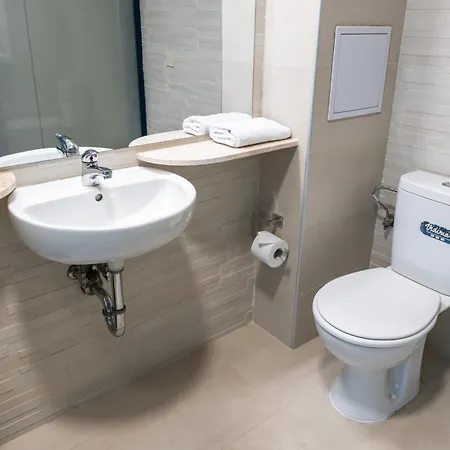 Rcr Einstein Aparthotel