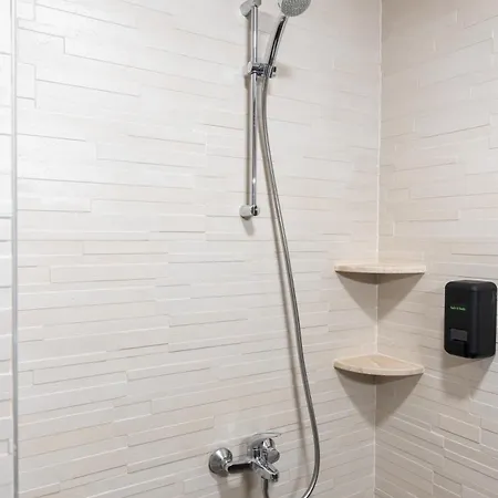 Rcr Einstein Aparthotel 3*